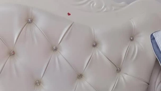 当着老婆的面干了管家！ 非常性感的荡妇！