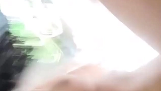 才高中就在宿舍打炮还呜着嘴怕被发现 但女生失控叫的好大声...