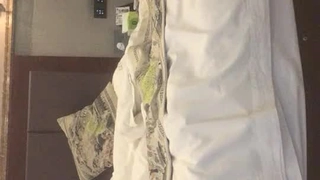 一个小区的熟女被约出来干（3），中间把套取了，把她气坏了