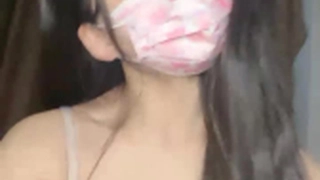 宝贝扒开下面自慰给我看济南--青岛高铁厕所偷拍一小时,两位乘务员小姐姐下面好特么黑啊那么可爱的裤视那么黑的逼