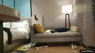 极品小仙女琳琳重磅回归~久久没打砲有点生疏~但还是一样吸精!!